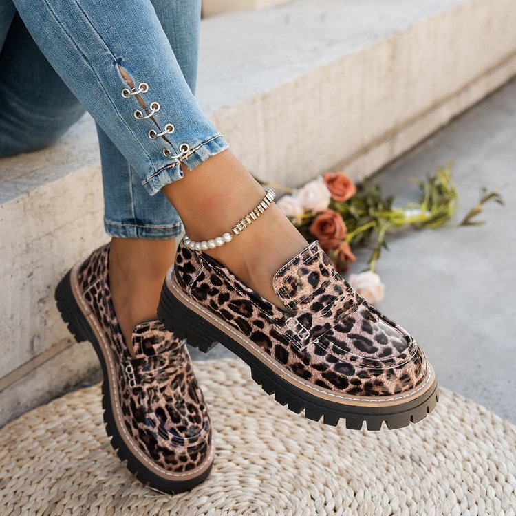 Women's Loafers — Slip - On Thick Sole Tread Outsole Design - Hudson Harper - Women Loafers