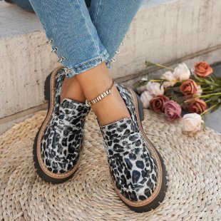 Women's Loafers — Slip - On Thick Sole Tread Outsole Design - Hudson Harper - Women Loafers